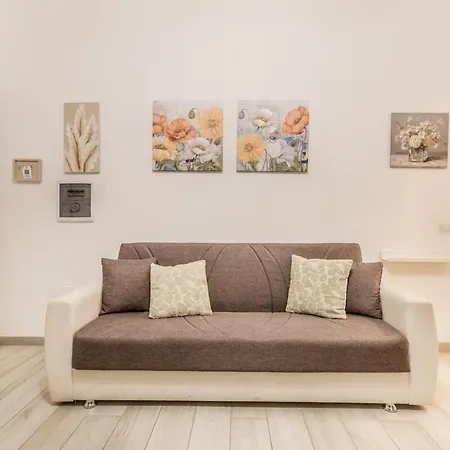 Modern Trastevere Base For Your Adventure *