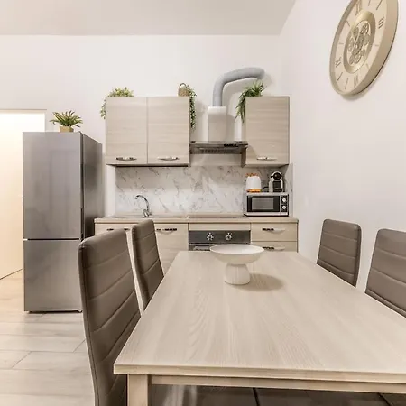 Apartment Modern Trastevere Base For Your Adventure Rom