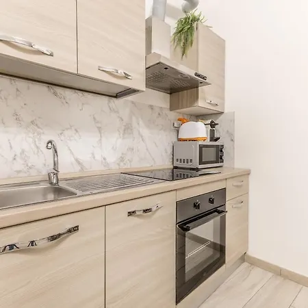 Apartment Modern Trastevere Base For Your Adventure