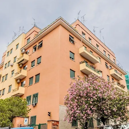 아파트 Modern Trastevere Base For Your Adventure